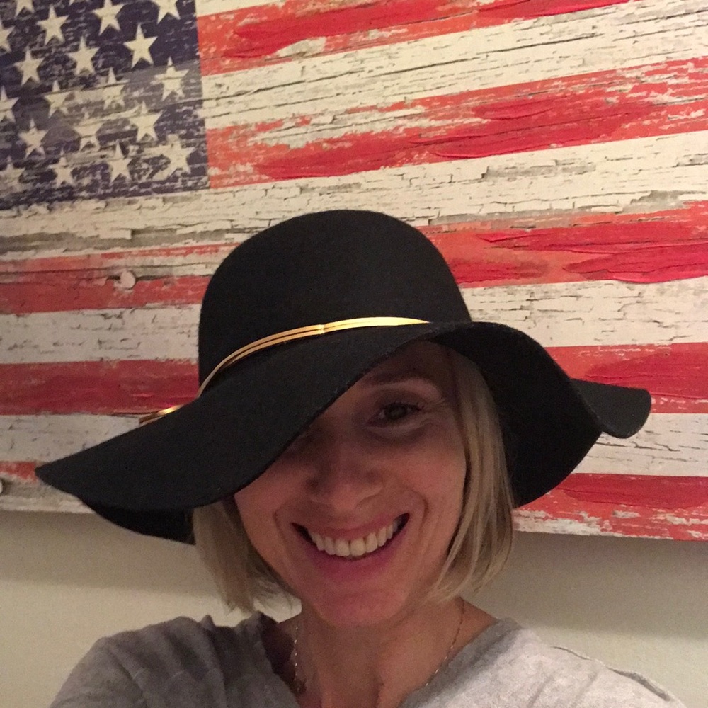 Floppy wool hat